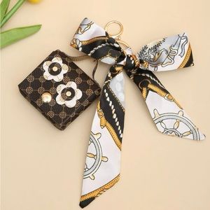 NEW Scarf Flowers EarPods Case Bag Charm Keychain